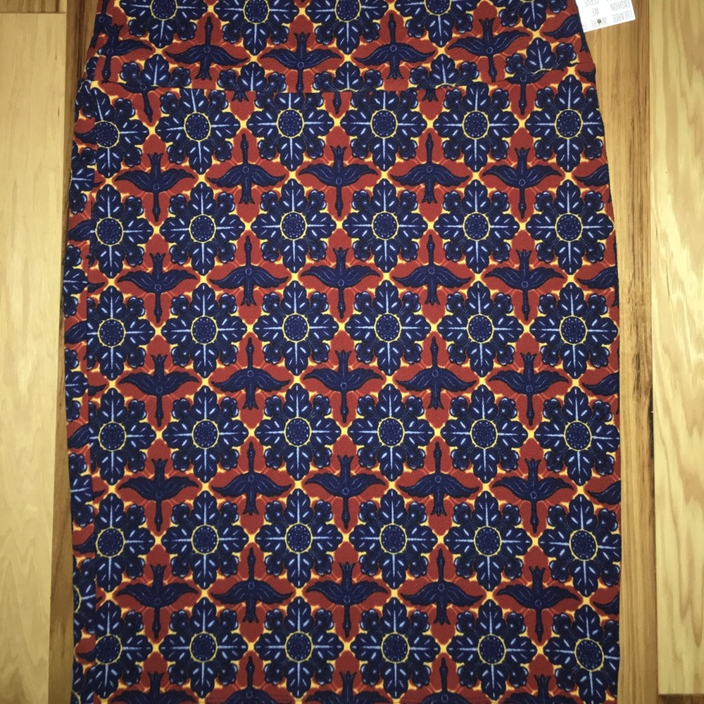 Large LuLaRoe Cassie Skirt